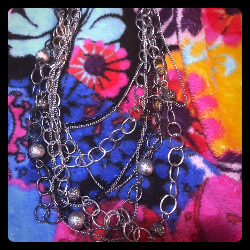 Cute layered necklace euc